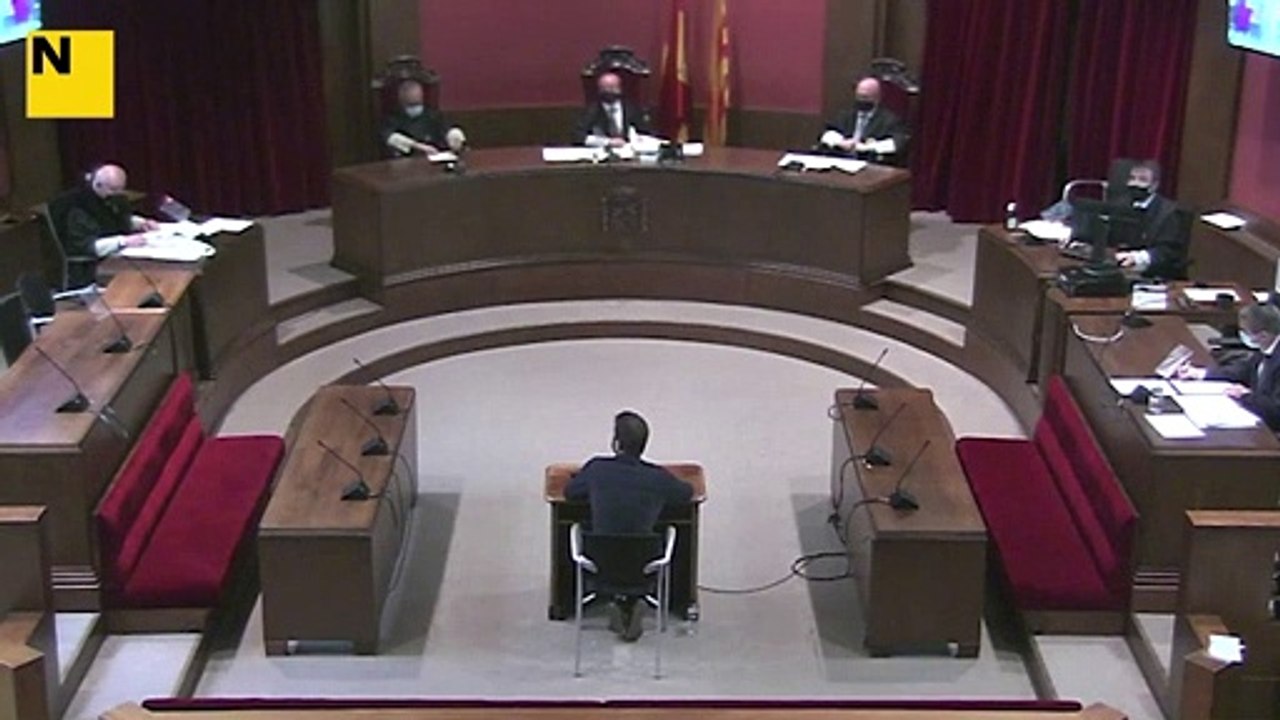 Juvillà: "No vam treure els llaços perquè atemptava contra els drets fonamentals"