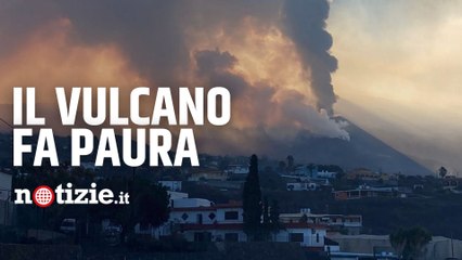 La Palma, il vulcano Cumbre Vueja continua a eruttare: le spettacolari immagini delle colate di lava