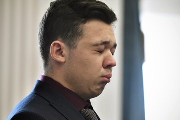 الحكم ببراءة رجل أبيض