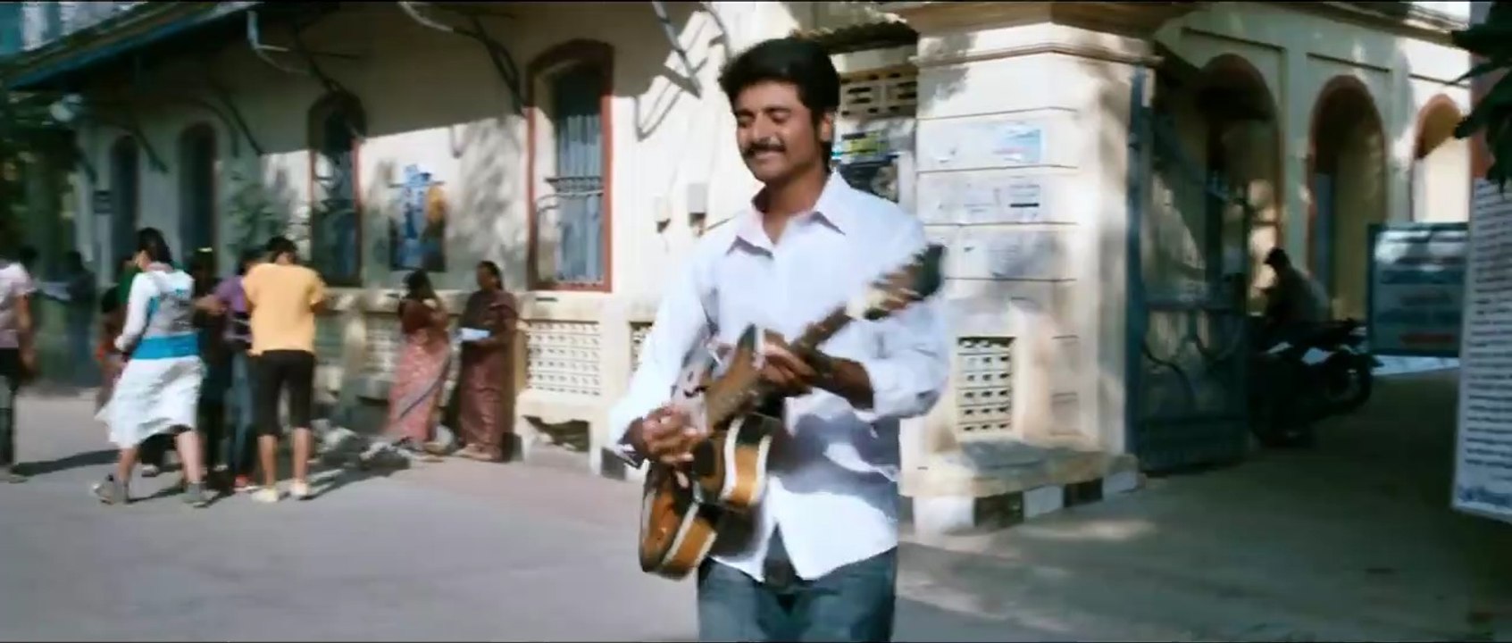 Ethir_Neechal_-_Boomi_Enna_Suthudhe_Video_|_Sivakarthikeyan(720p)