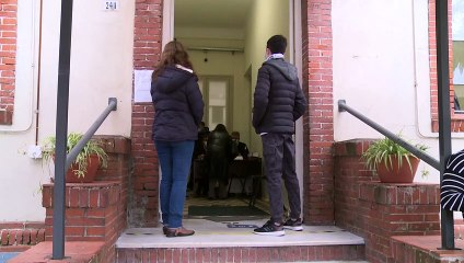 ر تقول إن فعالية لقاحها بقيت 100 % لدى المراهقين بعد 4 أشهر على الجرعة الثانية