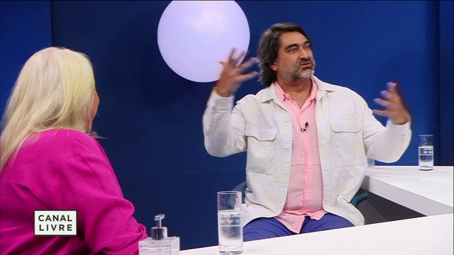 Fafá de Belém adotou os cabelos brancos de vez. Ela falou sobre a segurança com seu corpo e preconceitos que enfrentou durante a carreira.