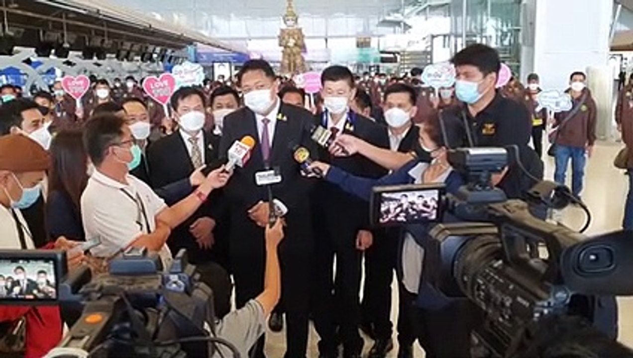 รมว.กระทรวงแรงงาน ร่วมเป็นกำลังใจให้แรงงานไทยที่จะไปทำงานภาคเกษตรรัฐอิสราเอล
