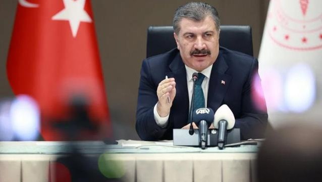 Bakan Koca'dan Artan vakalar sonrası kapanma gelecek mi? sorusuna yanıt: Yeni dönemde kişisel tedbirleri önemsiyor olacağız