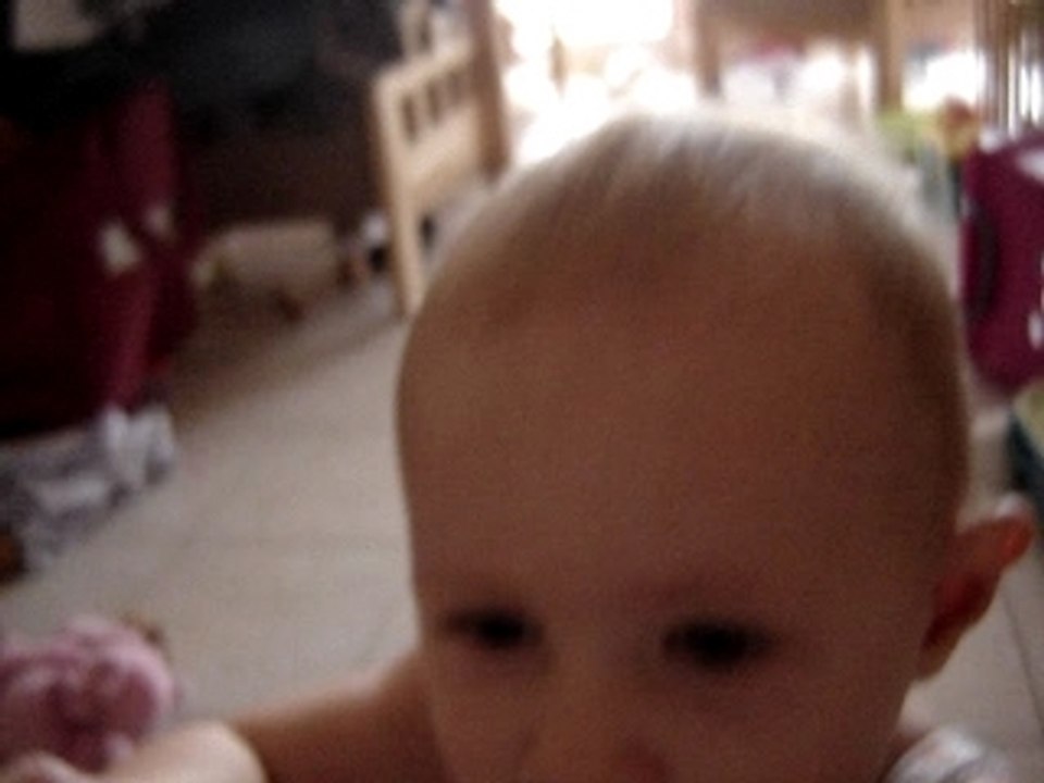 Elora à 4 pattes....encore