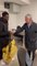 Jose Mourinho offre une paire de basket à Felix Afena-Gyan