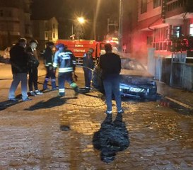 AYNI MAHALLEDE 3 ARAÇ KUNDAKLANDI