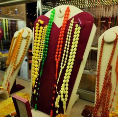 Tarihi Kapalıçarşı'da Osmanlı usulü tespihler göz kamaştırıyor