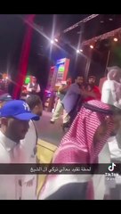 شاهد..الفنان الكويتي حسن البلام يُقلد تركي آل الشيخ على المسرح