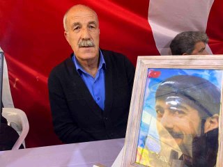 Yüreği yanık baba Erdinç "Devlet okuttu avukat yaptı, HDP kalemi kırdı silah verdi"