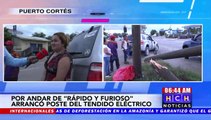 ¡Pudo ser tragedia! “Rápido y Furioso” arranca poste en Puerto Cortés