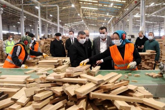 Kendi enerjisini üreten fabrikaya hayran kaldılar