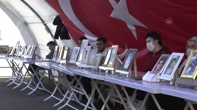 DİYARBAKIR - Diyarbakır anneleri evlatlarına kavuşmak istiyor
