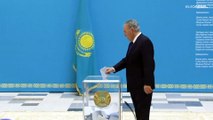 Нурсултан Назарбаев больше не лидер партии 