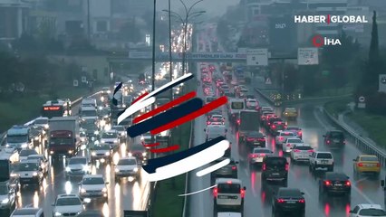İstanbul'da sağanak etkili oluyor, trafik yoğunluğu yüzde 76'ya ulaştı