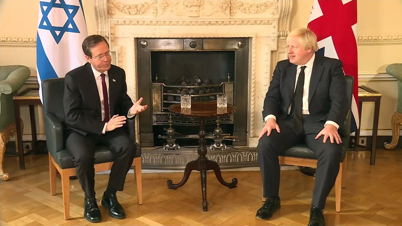 Herzog thanks Johnson for proscribing Hamas