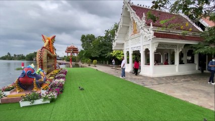 Sinsamut Pae restaurant Wat Don Wai Floating Market, Nakhon Pathom Thailand