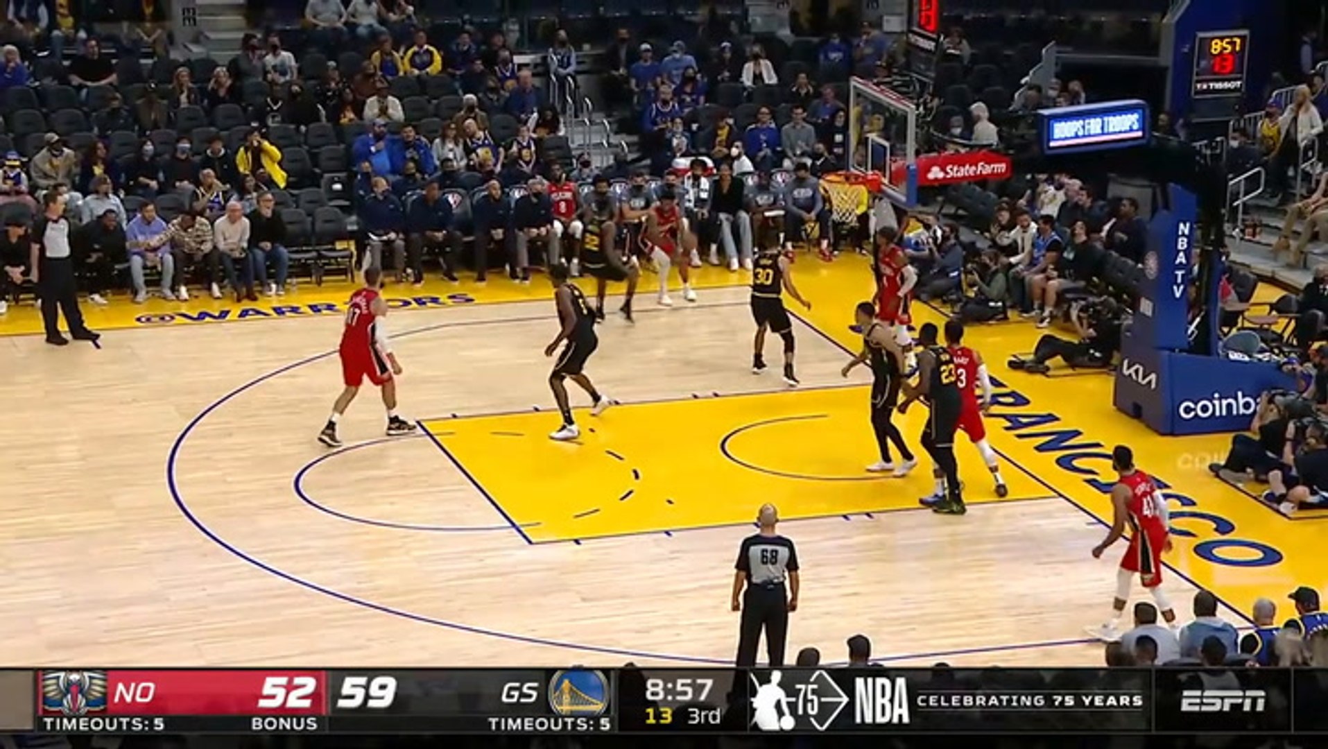 ⁣Steph Curry Block