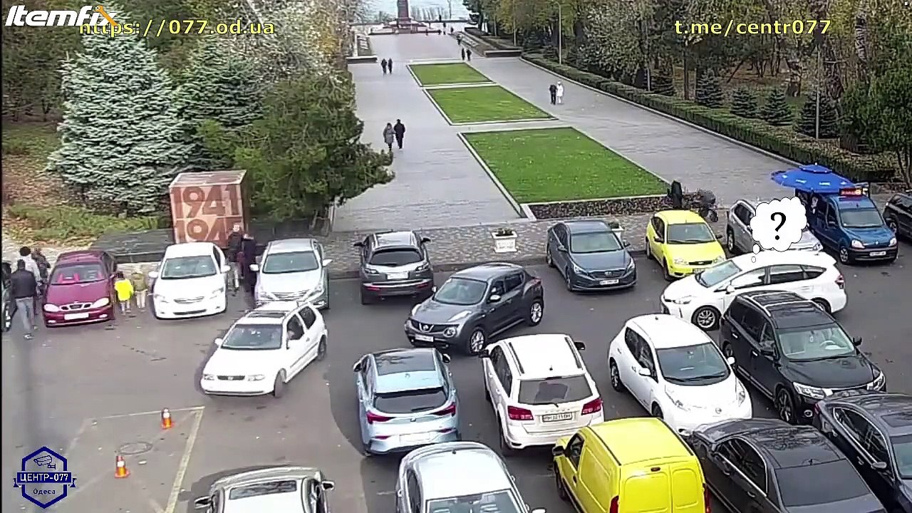 Le roi du parking... grosse galère pour garer sa voiture