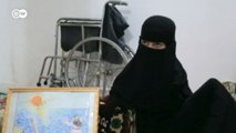 فتاة يمنية من حضر موت ترسم بقدميها