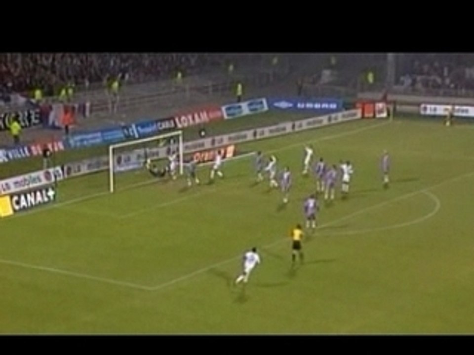18 - Juninho - Lyon 4 - 0 Toulouse - L1 2004-2005