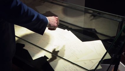 Manuscrito de Einstein é arrematado por 11,6 milhões de euros
