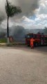 Bombeiros tentam apagar chamas das carretas na BR-494