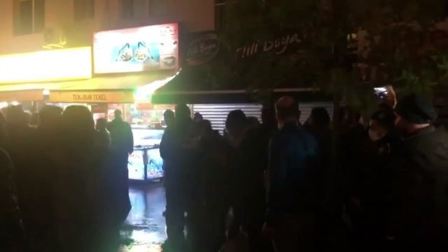 İzmir'de 'hükümet istifa' protestosu