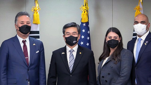 서욱 국방장관, 美 하원의원들 접견... 한미 연합 방위 태세 굳건 / YTN