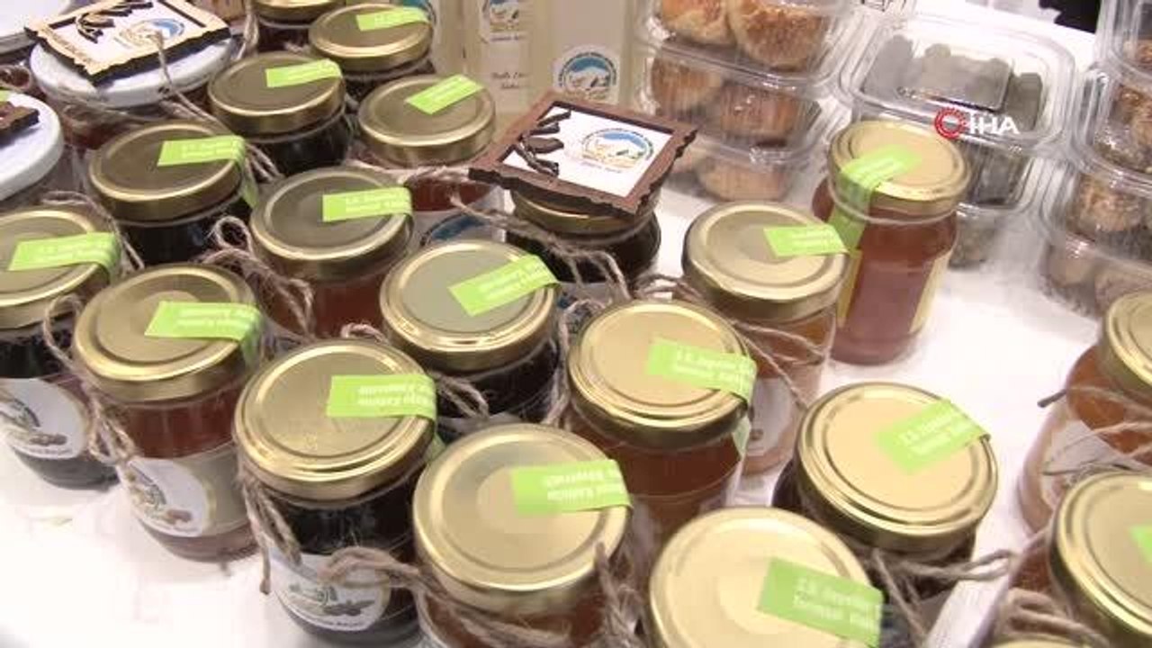 Kadına Şiddet Günü'nde kadın kooperatiflerinden "organik ürünler pazarı"- Konferanslı organik ürünler pazarında kadınların el emeği doğal ürünleri...