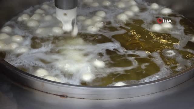 Artvin'de kadına şiddete karşı lokma dökülüp yürüyüş yapıldı