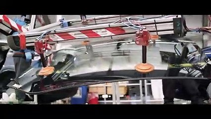 Viralizou nas redes: para-brisas de carro da Tesla sobreviveu a ataque nos EUA