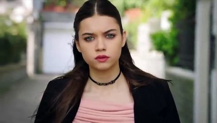 LA SRA FAZIYET Y  SUS HIJAS - 149