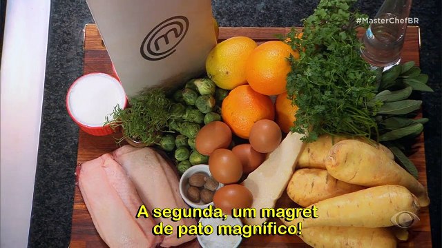 Em prova inédita no MasterChef, os participantes devem trabalhar em duplas e preparar pratos idênticos em sabor e aparência, mas um muro dificulta a comunicação entre eles
