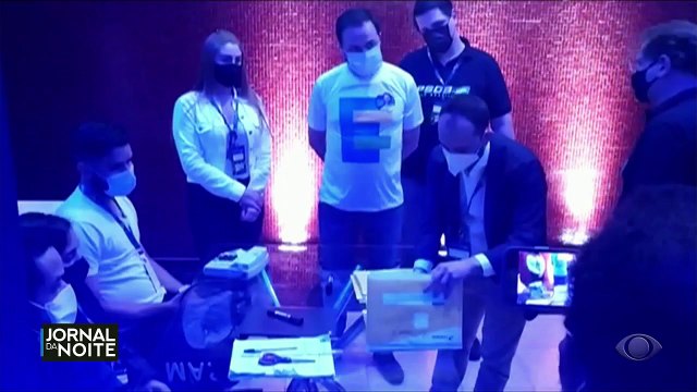 O PSDB anunciou que vai contratar uma nova empresa de tecnologia para finalizar as prévias.