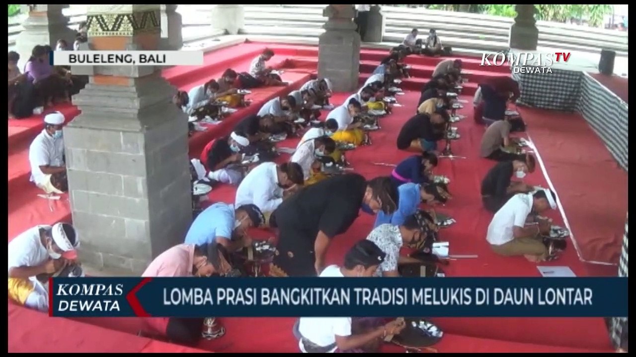 Lomba Melukis Diatas Daun Lontar