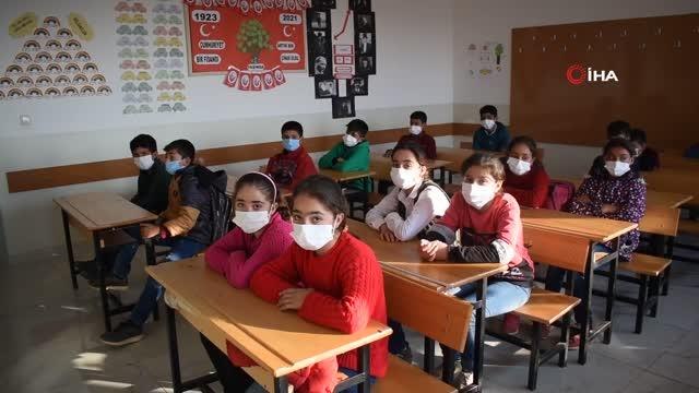 Son dakika haberi | Şehit öğretmen Necmettin Yılmaz Öğretmenler gününde görev yaptığı okulda unutulmadı