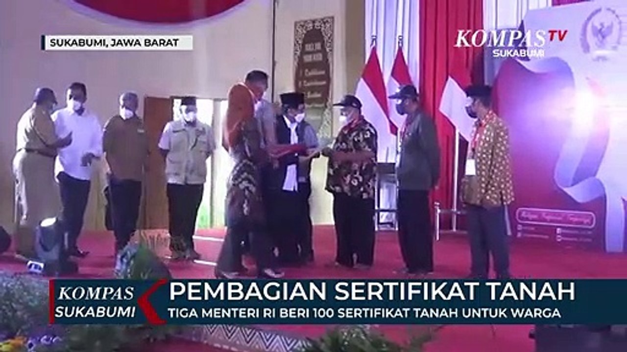 Tiga Menteri RI Beri 100 Sertifikat Tanah Untuk Warga