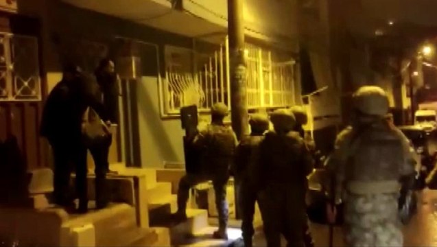 İzmir’de terör örgütüne şafak operasyonu: 14 gözaltı