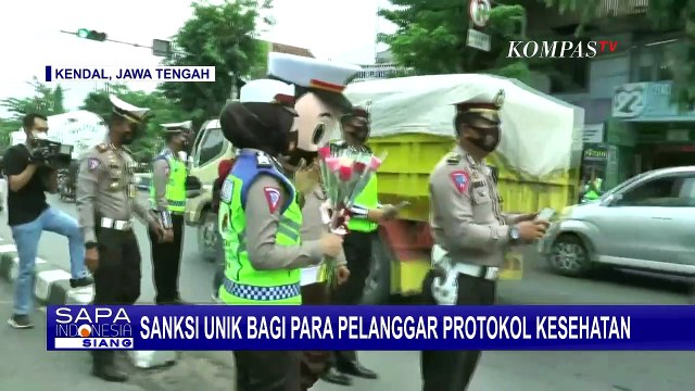 Pelanggar Prokes yang Terjaring Operasi Zebra Diberi Sanksi Pakai Kostum Badut Polisi