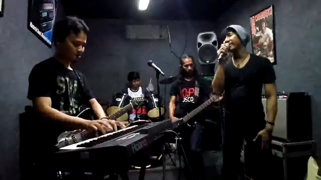 YOU STAY HERE / Tetaplah Kau Disini - TANGGUH BAND