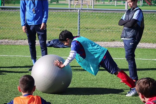 *** Stage de la Toussaint U12-U17*** Deuxième vidéos des moments forts du stage de la Toussaint 2021 !! Encore merci aux bénévoles et stagiaires pour ces deux superbes stages !
