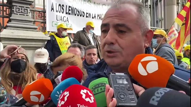 El campo protesta en Madrid: ¡Turquía, Marruecos, Egipto, hostias, si los supermercados parecen un mapamundi!
