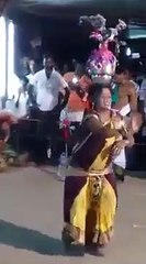 சின்ன குழந்தையின் கரகாட்டம் - Baby Girl Karakatam Dance