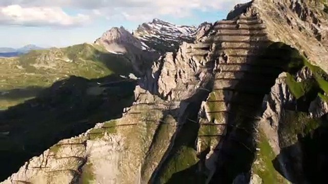 VTT - Switzerland Paradise, une vidéo en l'honneur du nouveau partenariat entre Tissot et le pilot Kilian Bron