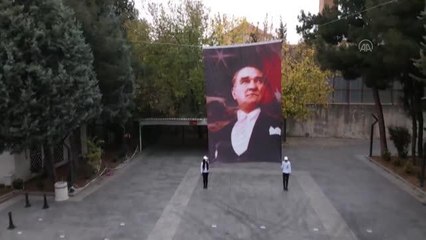 DİYARBAKIR - 300 çocuk aynı anda Atatürk Çocukları adlı parçayı seslendirdi