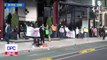 Manifestantes protestan afuera de la Bolsa Mexicana de Valores