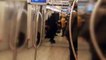 İstanbul metrosunda dehşet! Kadın yolcuya küfürler edip  bıçakla saldırdı