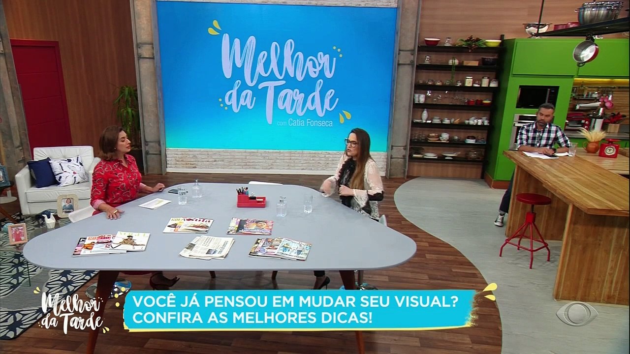 "Tente mudar aos poucos", orientou Isabel Martinez, dermatologista e tricologista.