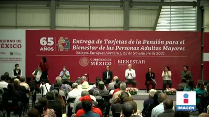 Secretaría de Bienestar entrega tarjetas a pensionados en Veracruz